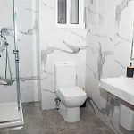 Lägenhet Qawra Two Bedroom New St. Paul's Bay