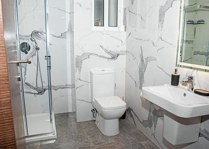 Lägenhet Qawra Two Bedroom New St. Paul's Bay